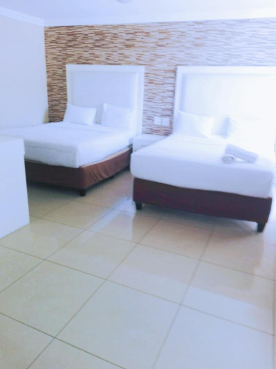 Bayside Hotel Pinetown New Germany Exterior photo
